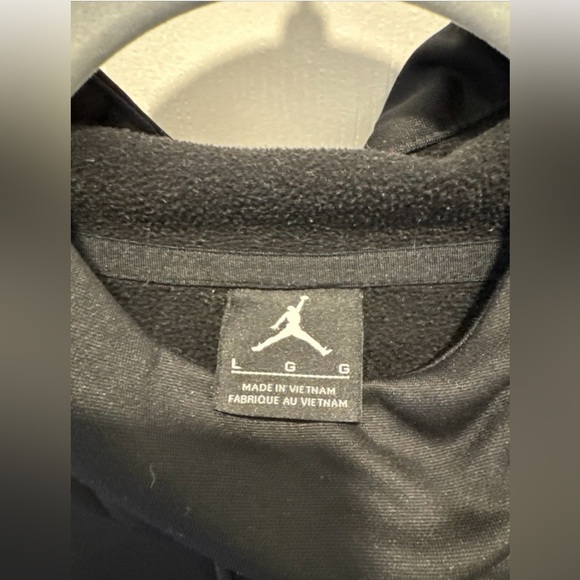 Air Jordan Black Pullover Hoodie Kangaroo Pocket Jumpman Logo Size L - Picture 3 of 11